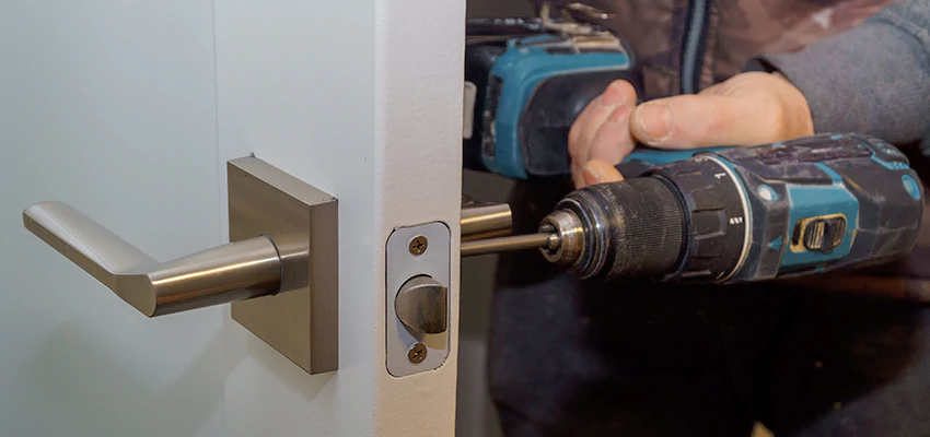 Broken Door Handle Lock Repair in Huntington Park, California