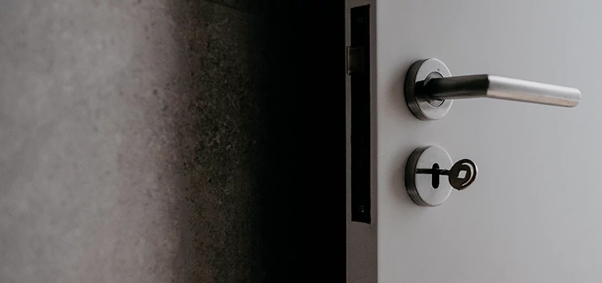 Front Door Handle Repair And Installation in Huntington Park, CA